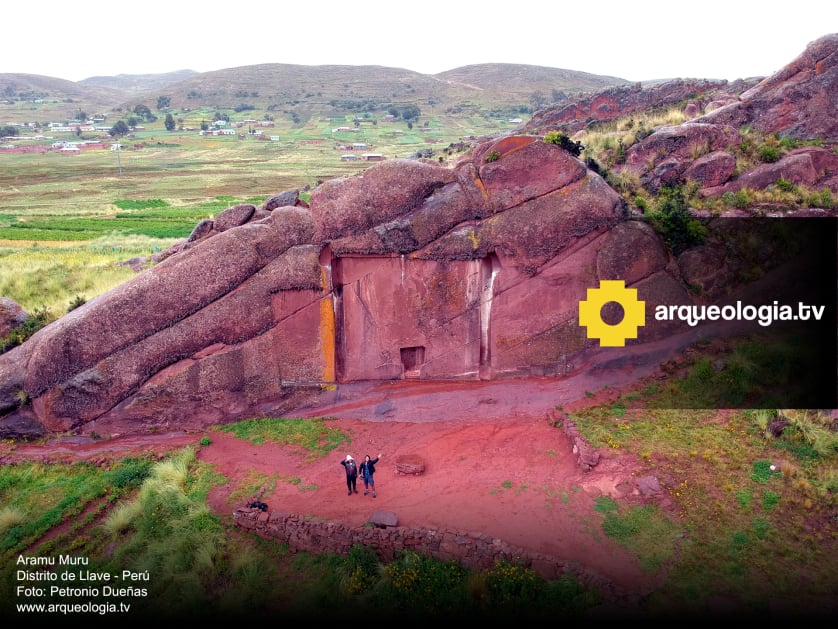 Portal de Aramu Muru - Perú - www.arqueologia.tv