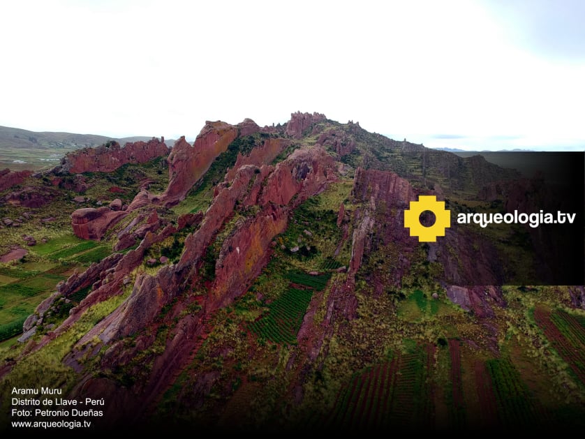 Portal de Aramu Muru - Perú - www.arqueologia.tv